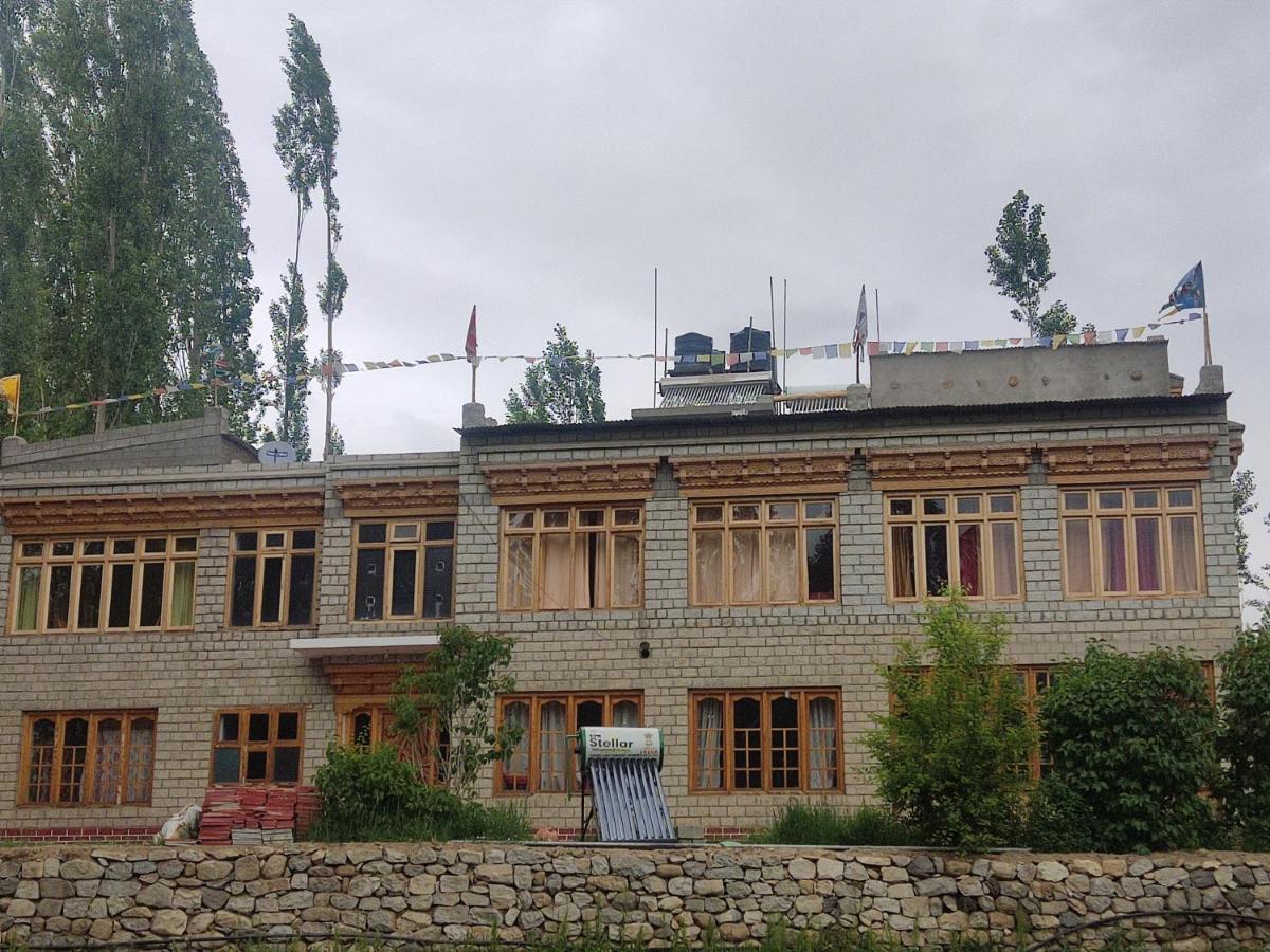 Streamlet Homestay Leh Bagian luar foto
